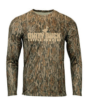 Load image into Gallery viewer, Bottomland Camo Performance Longsleeve